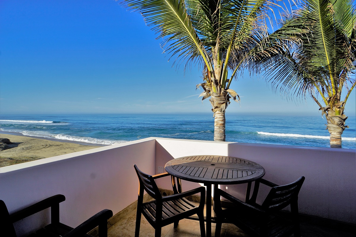 Ocean Front Balcony at Cerritos Beach Inn